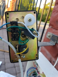 Elektrobim with the HB-5 control panel does not open one leaf. Elektrobim with the HB-5 control panel does not open one leaf.