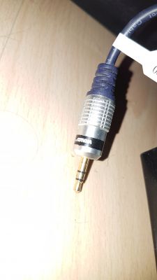 SB0460 X-Fi XtremeMusic: Jak aktywować mikrofon? Gniazdo (1) dualne