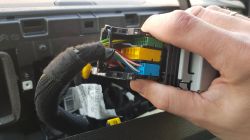 sterowanie wzmacniaczem "remote" w Peugeot Traveller Expert 4