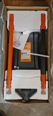 Czym różnią się podnośniki: BJC M80234 i M80233 i czy warto wybrać ten drugi?