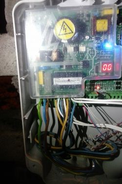 Jak zaprogramować nowy pilot FAAC 866 bez pilota master?