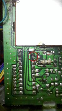 Radio CB DNT Carat - czy można usunąć kondensator?