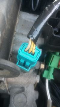 Peugeot 306 1.4 XR KAT 2001 - Wentylator chłodnicy działa w dziwny sposób