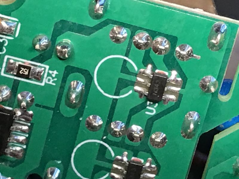 Inside the surge protector strip and USB power supply test - SFS133 Defender Surge Protector