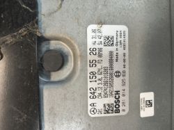 Tabliczka znamionowa sterownika Mercedes z numerami części i kodem QR
