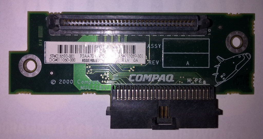 Jak podłączyć napęd optyczny do Compaq IPAQ Desktop z nietypowym ...