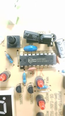 Zastosowanie baterii do trzymania ustawień w płytce od grzejnika elektrycznego Zastosowanie baterii do trzymania ustawień w płytce od grzejnika elektrycznego