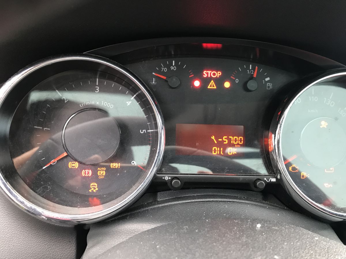 Peugeot 5008 - Nie Odpala Po Całkowitym Rozładowaniu Aku - Komunikat Stop I Pika