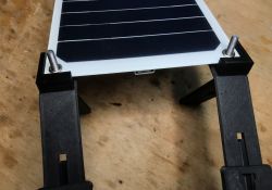 Czy najtańsza solarna ładowarka z Chin da radę naładować smartphone?