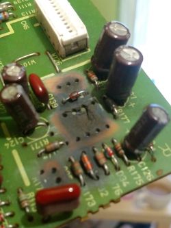 Jak naprawić przepaloną płytkę PCB i czym wypełnić ubytek?