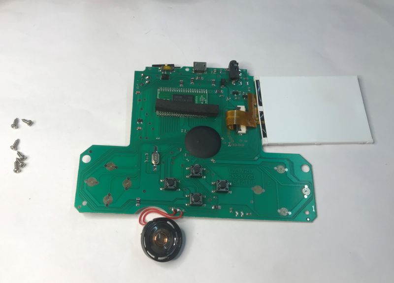 Minitest: S10/G10 520 in 1 portable console/gamepad, interior presentation