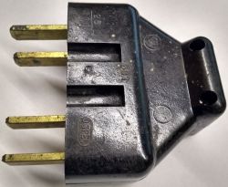 Trochę historii - rodzaje gniazdek elektrycznych w różnych dekadach