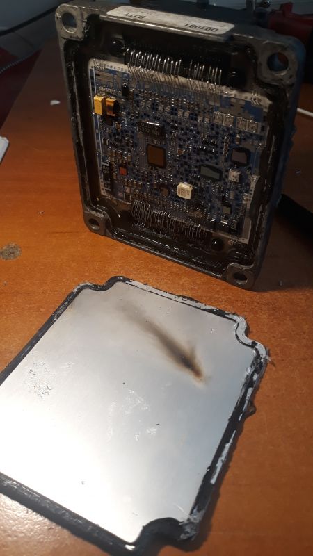 Jakie zastosować zamienniki żelu do zalania drucików w sterowniku Opel ECU DJTY 09353509?