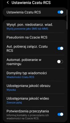 Zrzut ekranu ustawień czatu RCS na telefonie.