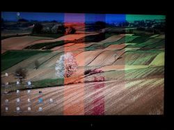 Belinea b.display 2.1 22\ - szerokie pionowe kolorowe pasy