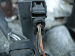 Renault Laguna II 2.0 T - Sparciała izolacja przewodów sterujących cewkami