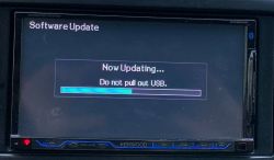 Kenwood DDX8022BT - zawiecha podczas wgrania softu Bluetooth