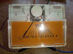 Using LM358 IC for Dual VU-Dial Indicator System in Plastic Housing: Tips & Tricks