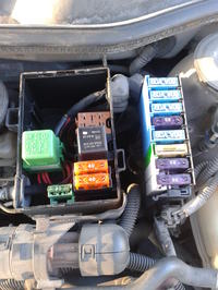 Opel Astra II - brak napięcia przewodu stałego zasilania do komp. pokładowego