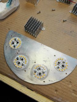 Przeróbka lampy i kinkietu na led. Przeróbka lampy i kinkietu na led.