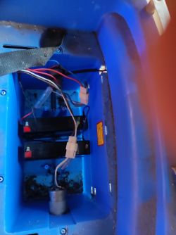 Zastąpienie lub reanimacja akumulatorów do samochodu dziecięcego