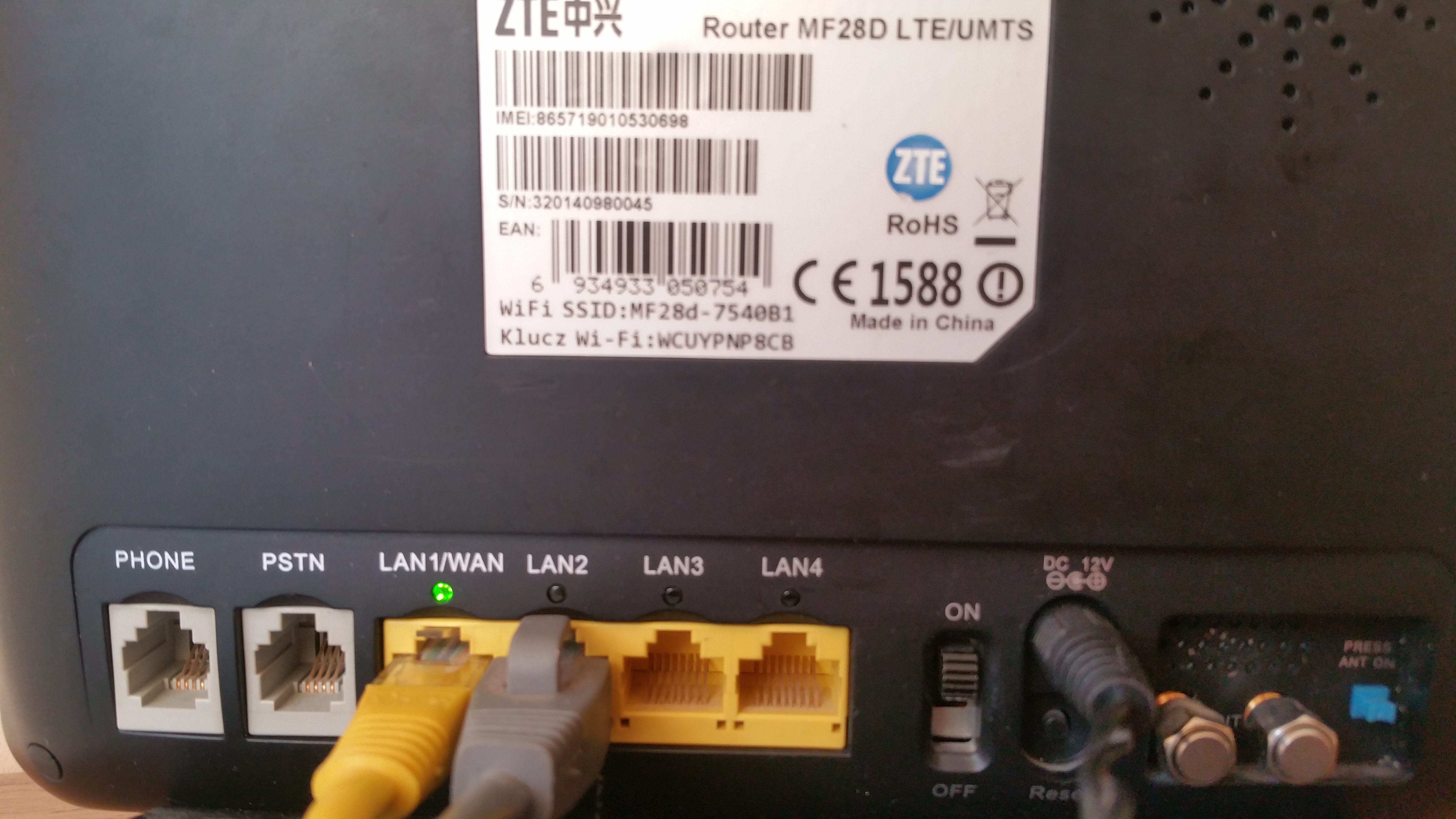 Modem Touchstone Arris cm 820 + Router ZTE Mf28d - brak Wifi z ZTE