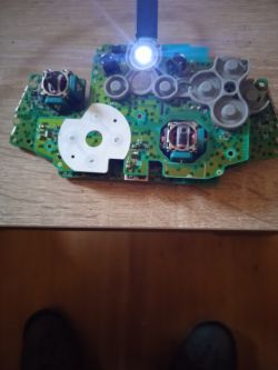 Pad Xbox One model 1708 Red - Problem z przyciskami - diagnoza (naprawa)