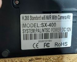Etykieta z informacjami o modelu NVR SX-400 z H.265 Standard wifi