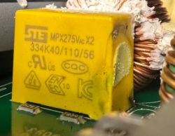 SONGMICS LSD019B01 - spalony element w zasilaczu 32V 3.4A po przepięciu