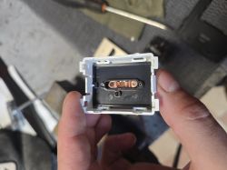 Jak użyć przełącznika bistabilnego jako dzwonkowy do LED RGBCCT Zigbee?