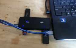 Tani 7-portowy HUB USB 2.0 - test z 7 urządzeniami, teardown, wnętrze Tani 7-portowy HUB USB 2.0 - test z 7 urządzeniami, teardown, wnętrze