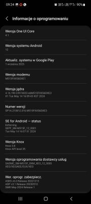 Szczegóły oprogramowania w Samsung Galaxy M51 z Androidem 12 Ekran informacji o oprogramowaniu telefonu Samsung Galaxy M51 z Androidem 12