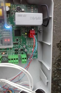 Jak zaprogramować nowy pilot FAAC 866 bez pilota master?