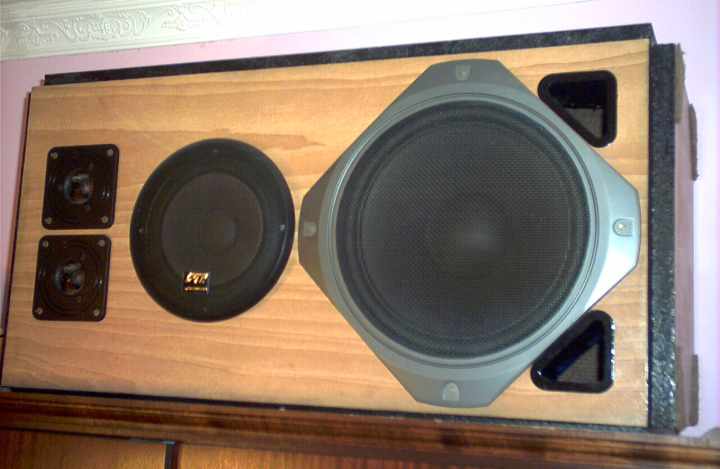 Kolumny stereo 3-drożne na TONSILACH Kolumny stereo 3-drożne na TONSILACH