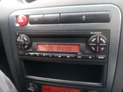 Domontowanie kabla AUX do fabrycznego radia. Seat Ibiza 3