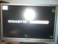 Gigabyte HD 7950 - Artefakty w BIOSie i zawiechy podczas gry, co robić?