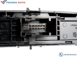Montaż uniwersalnego sterowania pilotem centralnego zamka Peugeot 308 2007r.