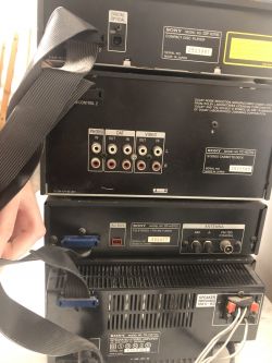 Jak podłączyć wieżę Sony MHC-2700 pod TV?