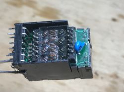 Wnętrze gniazd RJ45 ze zintegrowanym transformatorem sygnałowym Wnętrze gniazd RJ45 ze zintegrowanym transformatorem sygnałowym