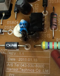 SAMSUNG UE32D6500 - Trzask, swąd, martwy - uszkodzenie układu A6052M SAMSUNG UE32D6500 - Trzask, swąd, martwy - uszkodzenie układu A6052M