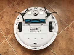 Wnętrze odkurzacza smart/robota sprzątającego z WiFi Medion 13277