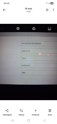 Zrzut ekranu z telefonu: zdjęcie ekranu z danymi Volvo S60, rok 2014, D4204T5.