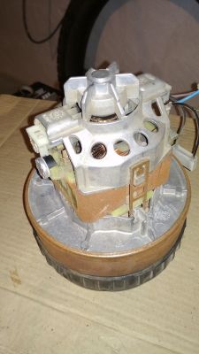 Odkurzacz Electrolux Z1150 Mondo - uszkodzony włącznik oraz iskrzenie i hałas