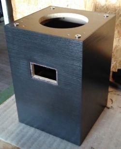 Mały, niedrogi subwoofer aktywny