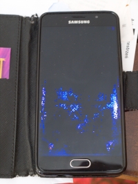 Czy serwis uszkodził ekran w Samsung A5-2016 podczas naprawy?