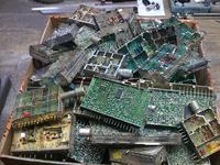 Licznik częstotliwości do 500 MHz na Atmega 48.