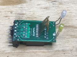 Wnętrze gniazd RJ45 ze zintegrowanym transformatorem sygnałowym Wnętrze gniazd RJ45 ze zintegrowanym transformatorem sygnałowym