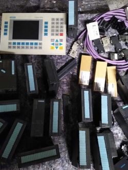 [Sprzedam] Zestaw do nauki Siemens Simatic S7: Coros OP25, CPU 315-2 DP, SM 331 AI, PS307 5A