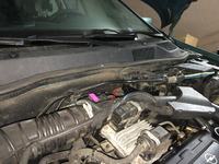 Astra II (G) jak przeprowadzić kable z wnętrza do silnika