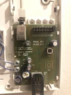 PROEL SPJ PC255 - montaż włącznika/wyłącznika oraz regulacja głośności